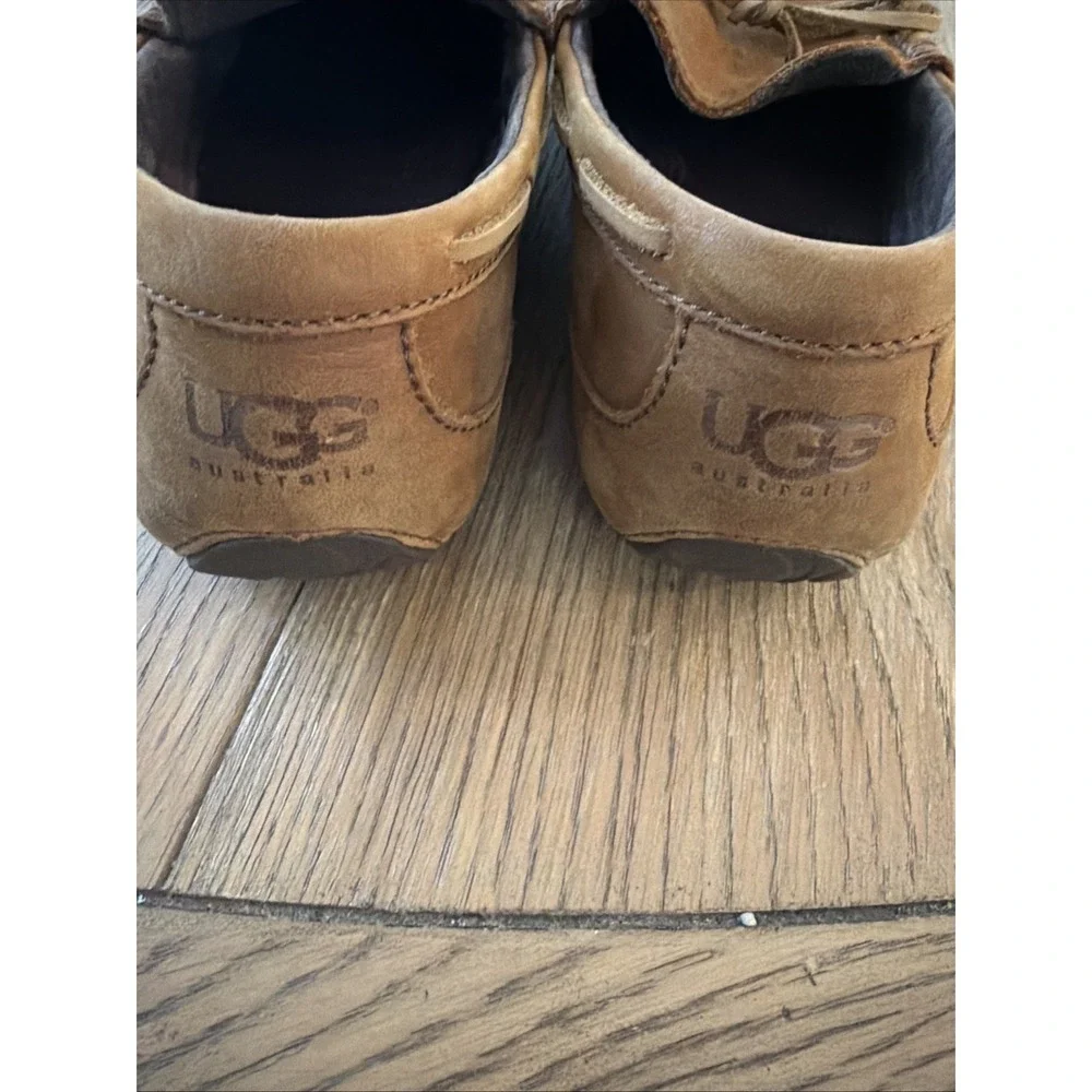 UGG Australia Sz 8 Chester Brown Leather Slip On Loafer Driving Boat Shoes EUC!!